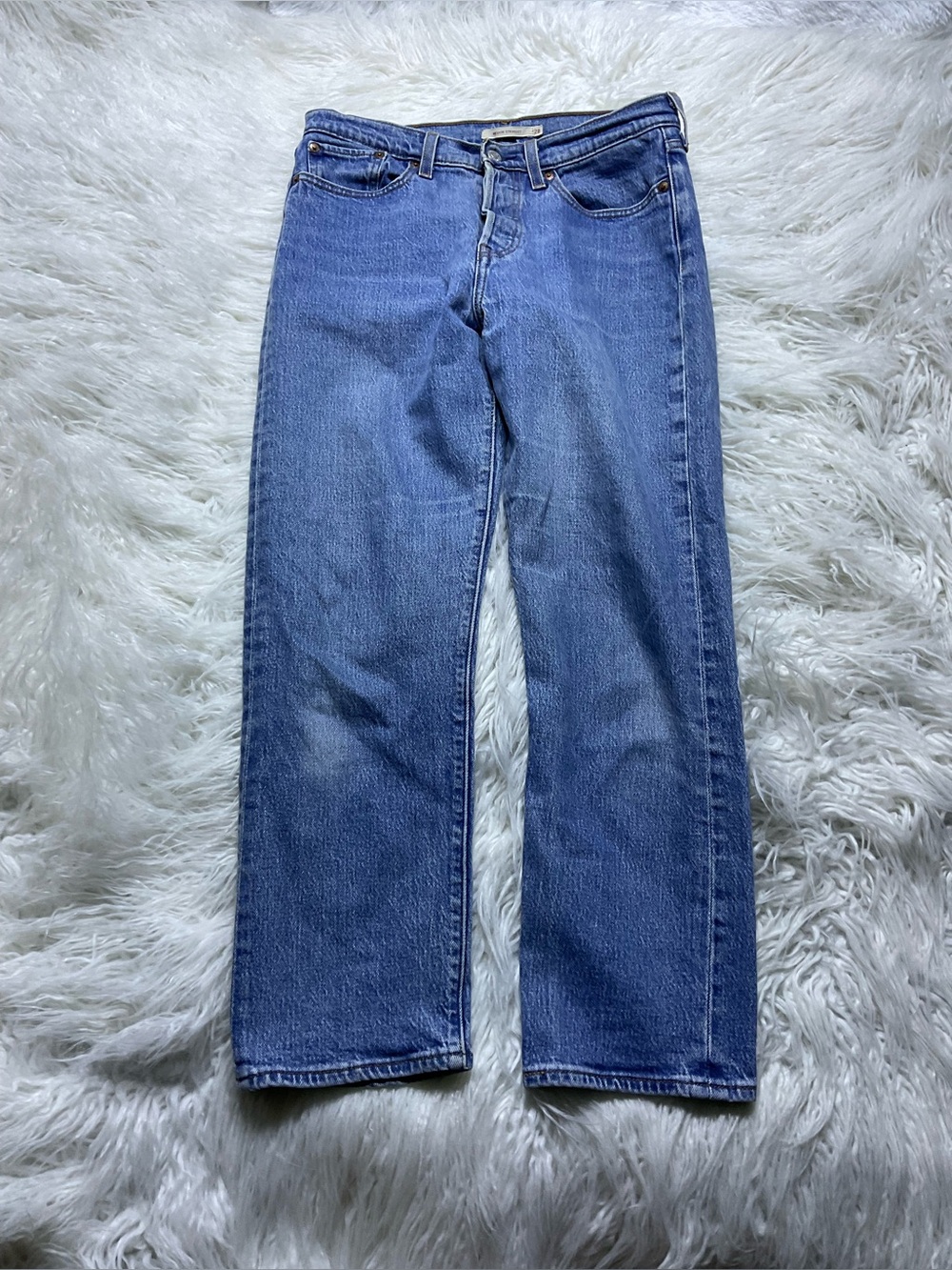 Levi’s Premium Wedgie Straight Leg Jean in Jive Stonewash